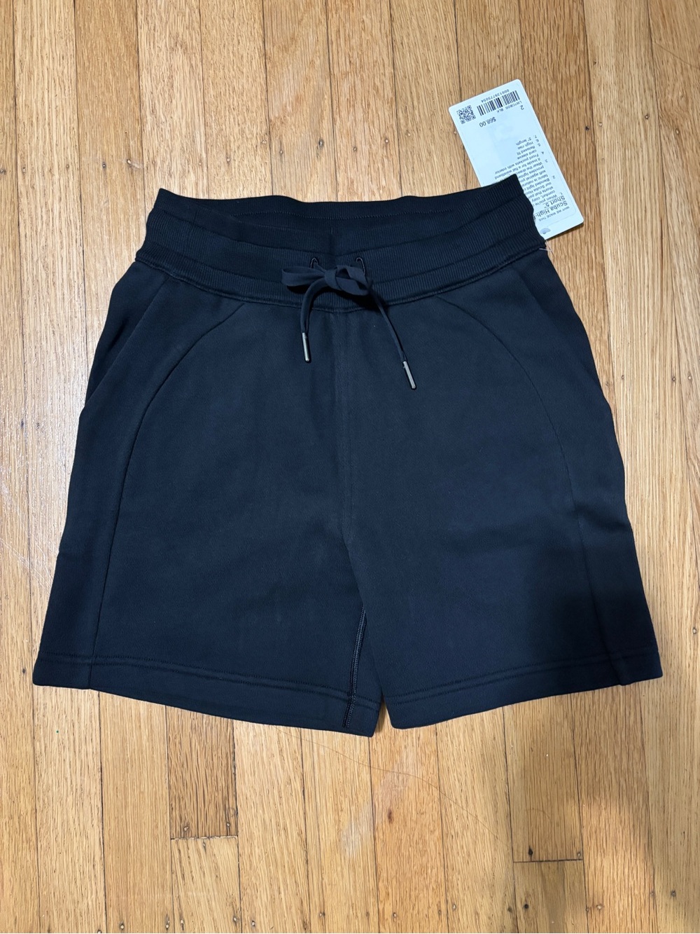 Lululemon Scuba High-Rise Black Short 5" Women Size 2